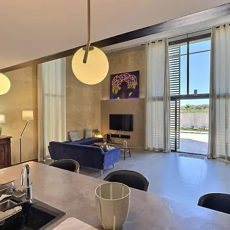 Superbe Duplex - Piscine - 6 Adultes 4 Enfants Saint-Pons-de-Mauchiens