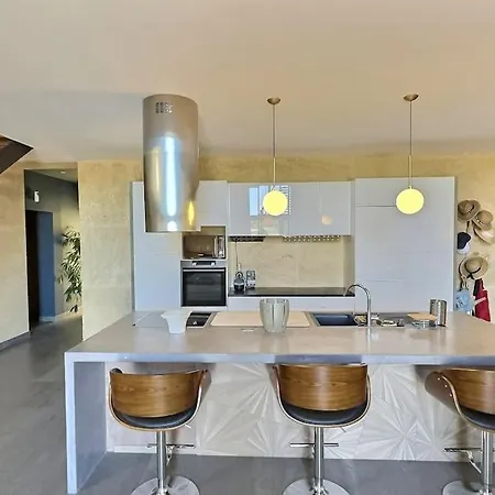 Superbe Duplex - Piscine - 6 Adultes 4 Enfants شقة